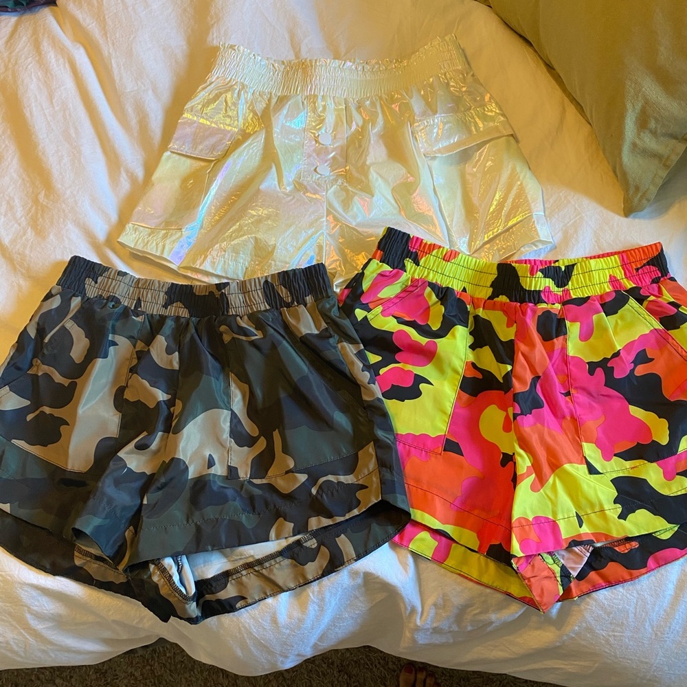 BUNDLE Forever 21 Lifestyle shorts in Size small